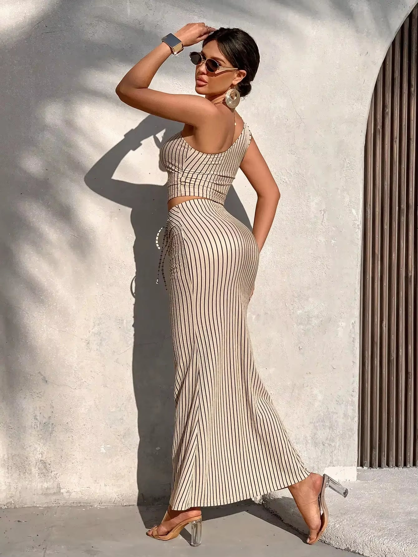 Ladies Casual Stripe Shoulder Pleated Short Top and Pleated Mermaid Skirt Two-Piece Set