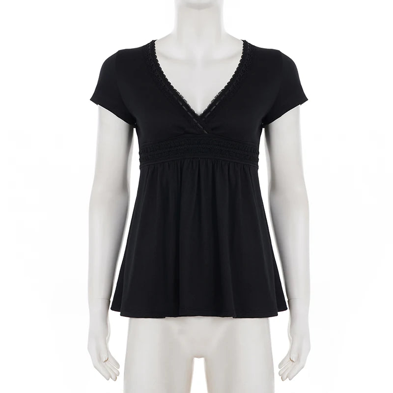 SUCHCUTE Black Lace Patchwork V-Neck Short Sleeve Tees for Women All Match Solid Basic Tops Summer Outfits Y2K T-Shirt Casual